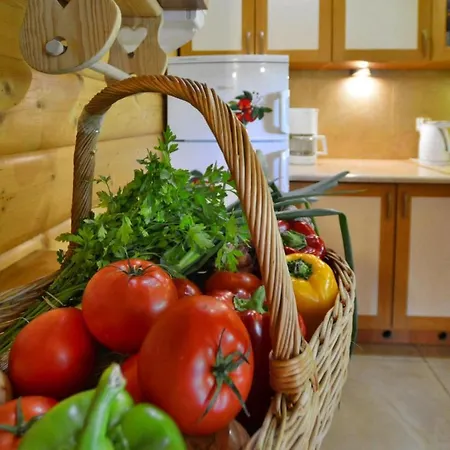 By The Lake, Private Garden, * Oswino