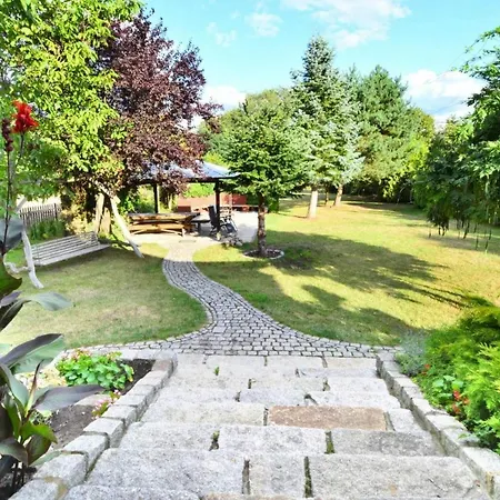 By The Lake, Private Garden, Oswino