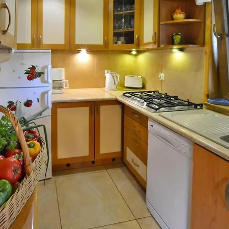 By The Lake, Private Garden, Tatil Evi *