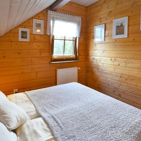 By The Lake, Private Garden, * Oswino