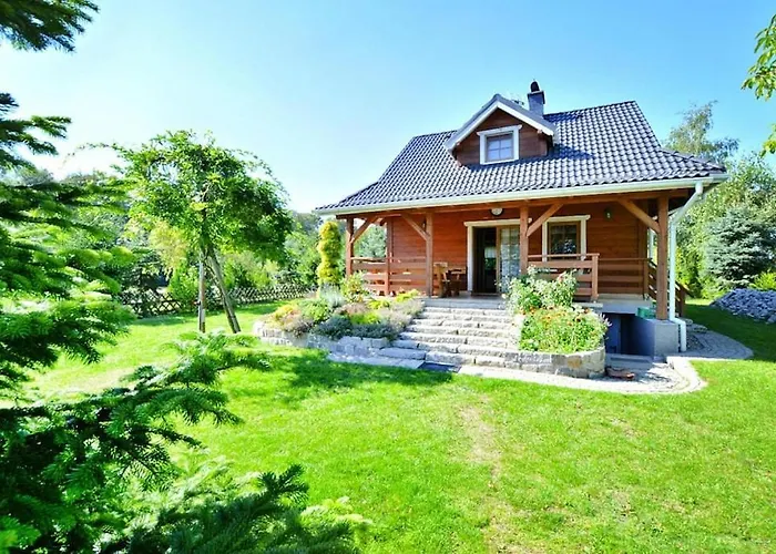 By The Lake, Private Garden, بيت للعطل Oswino