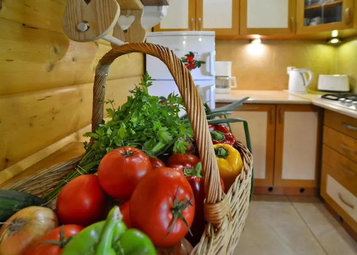 By The Lake, Private Garden, * Oswino