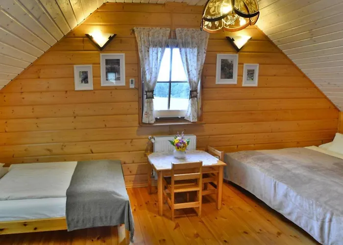 By The Lake, Private Garden, بيت للعطل *