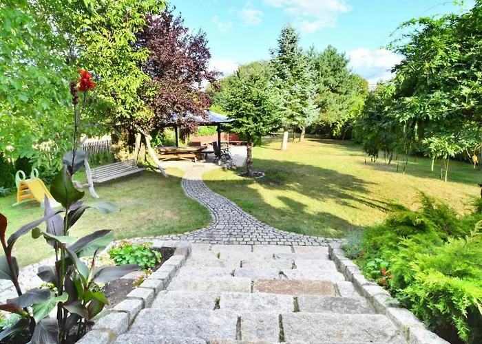 By The Lake, Private Garden, Oswino