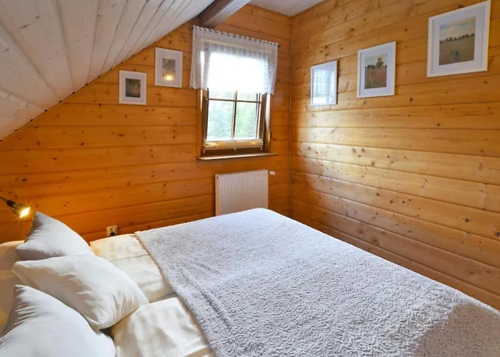 By The Lake, Private Garden, * Oswino